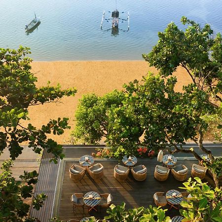 Maya Sanur Resort & Spa Exterior foto View of the beach from the hotel