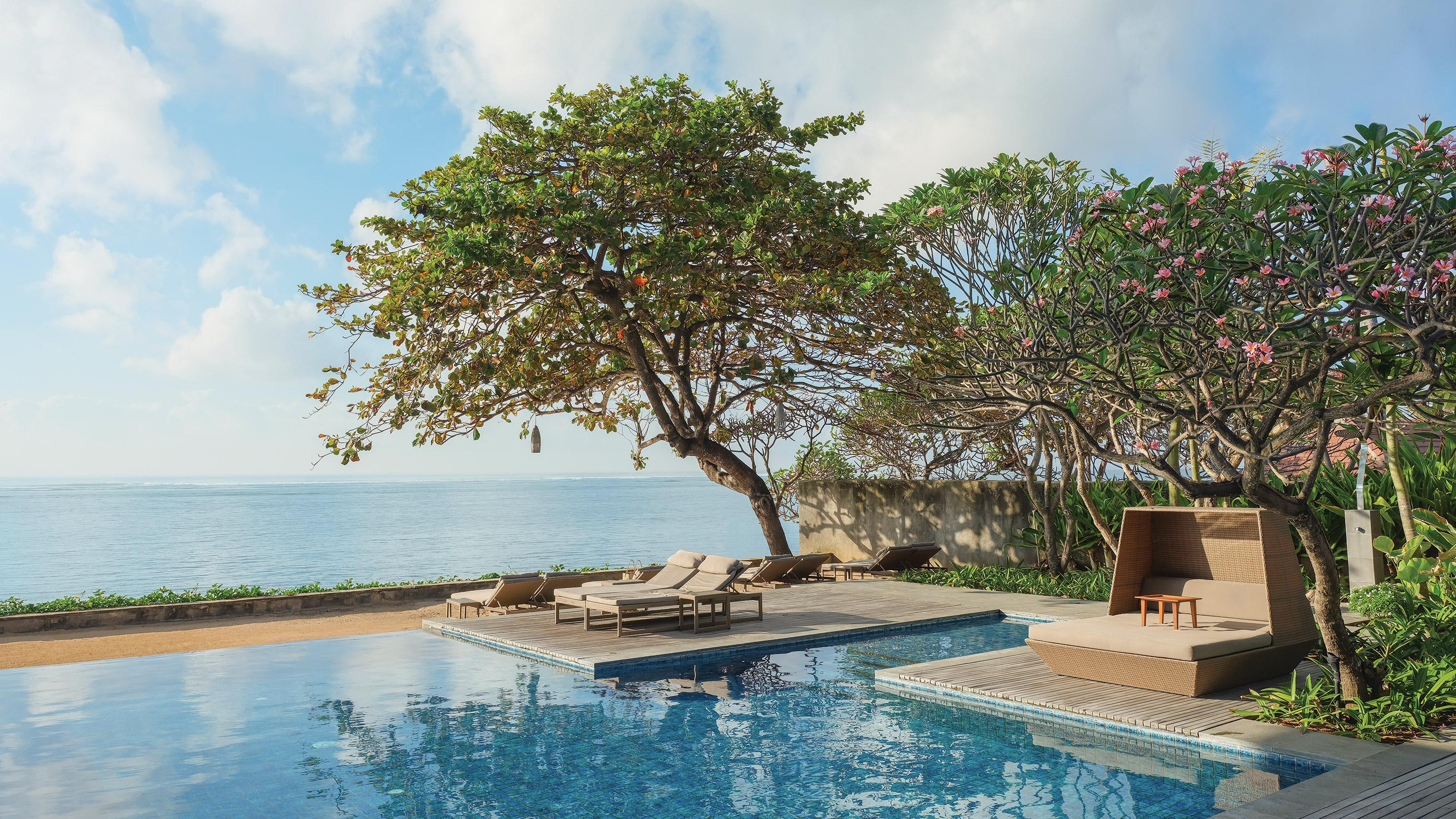 Maya Sanur Resort & Spa Exterior foto The beach at The Cape